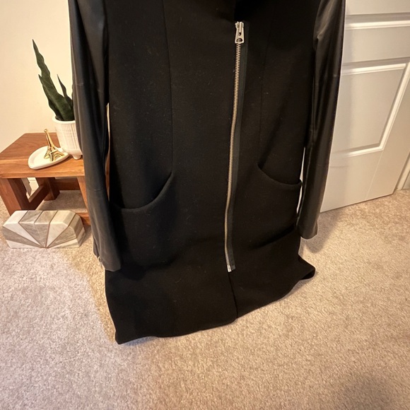 Wool Coat with Leather Sleeves - Picture 6 of 6